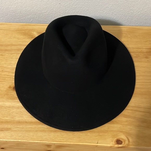 Black Felt Wide Brim Hat - Picture 3 of 5